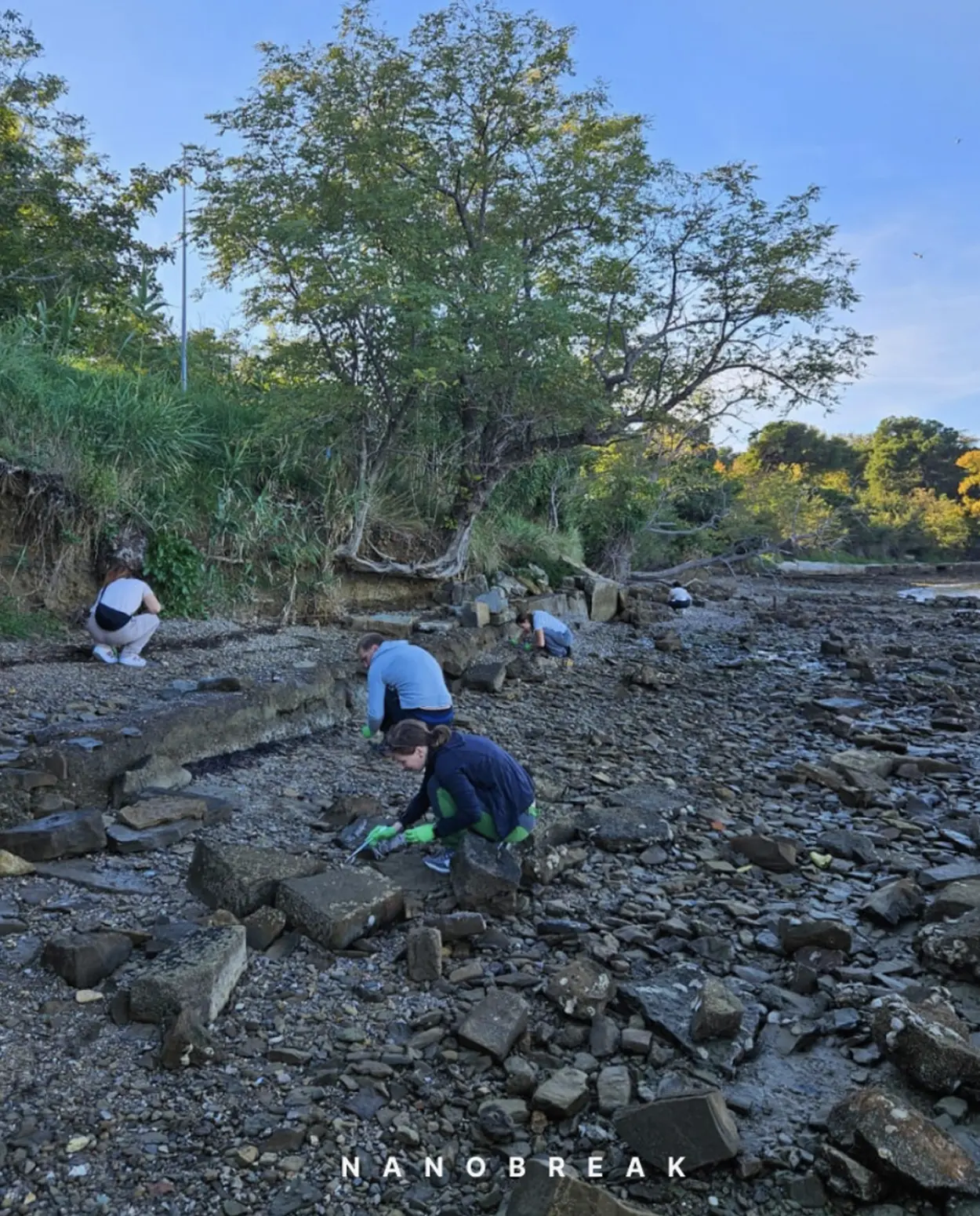NanoBreak team collecting plastic debris on the Slovenian shoreline